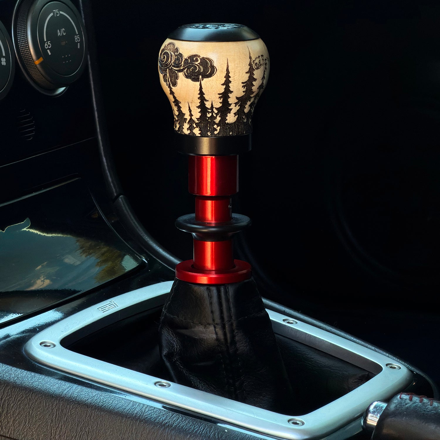 Billlie サウンドウェーブ　ハラム Back To Nature | Engraved Bamboo Ball Shift Knob | BAM SHIFTS